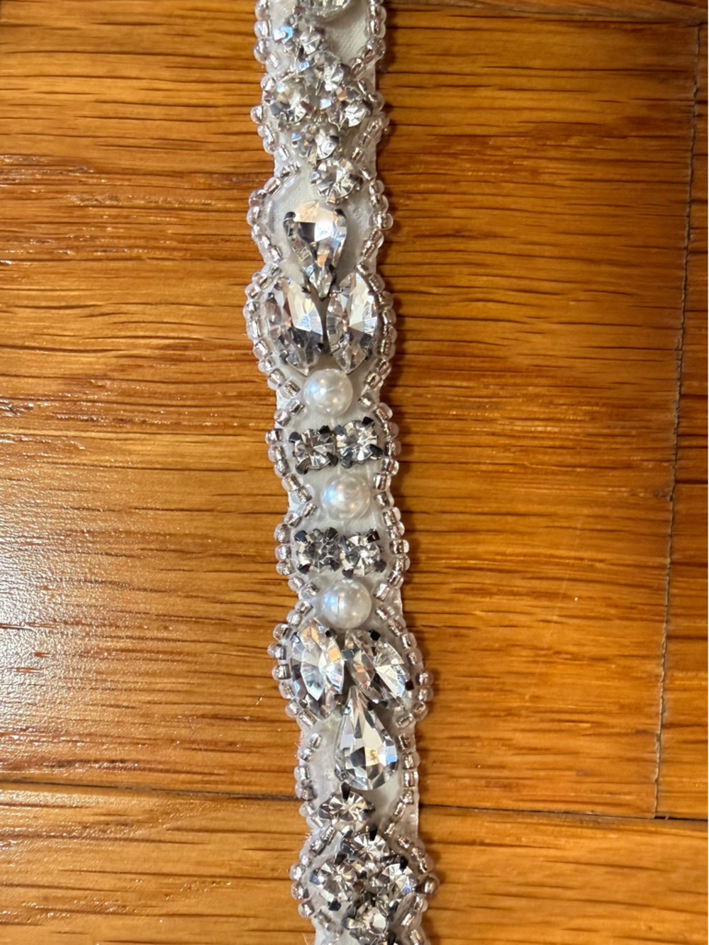 Lulu’s Ivory Silver Rhinestone and Pearl Belt - Picture 3 of 5
